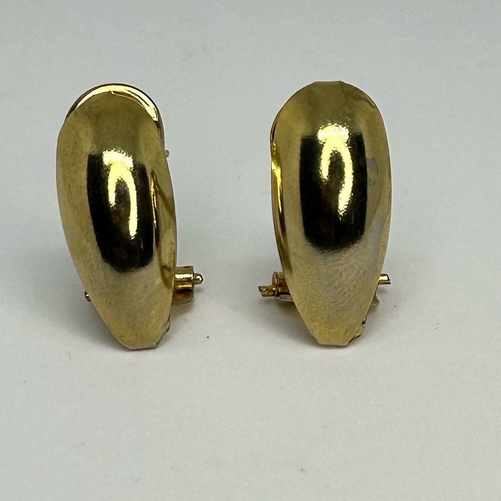 Vintage Gold-tone Lever Back Earrings